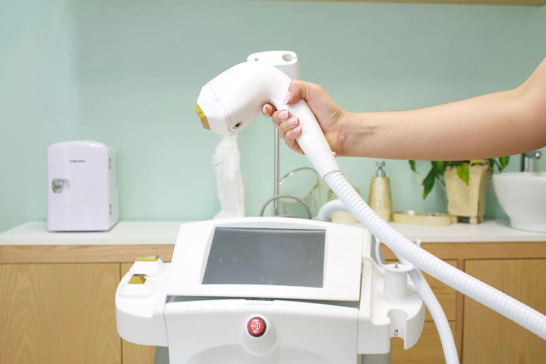 Health & Beauty Technology Solutions — Salon & Wellness Platforms