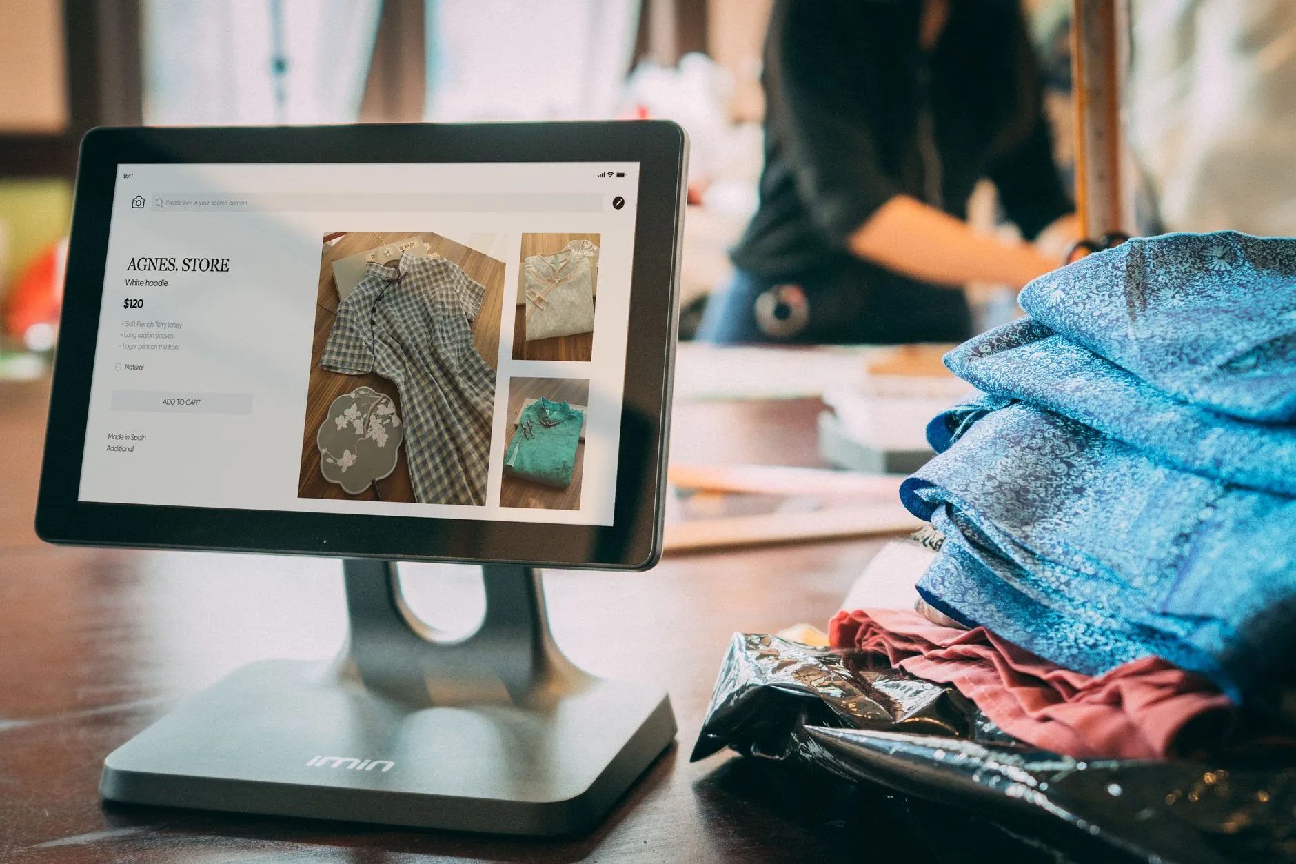 Retail Technology Solutions — Store Management & E-commerce Development